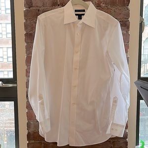 NEVER WORN - Banana Republic Men’s Premium Poplin Dress Shirt - Slim Fit - M